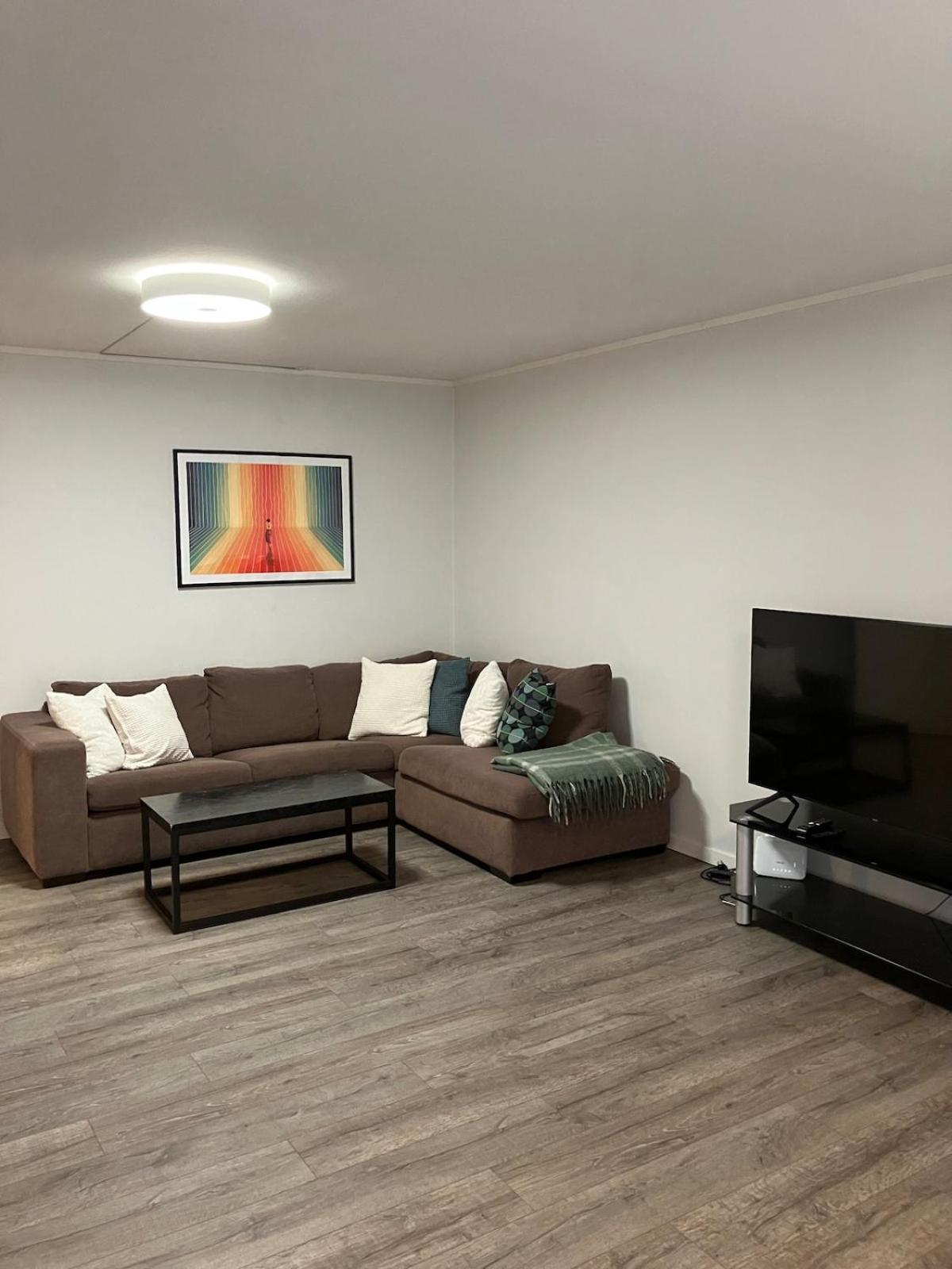 Lägenhet 3br Penthouse In Center With Free Parking *